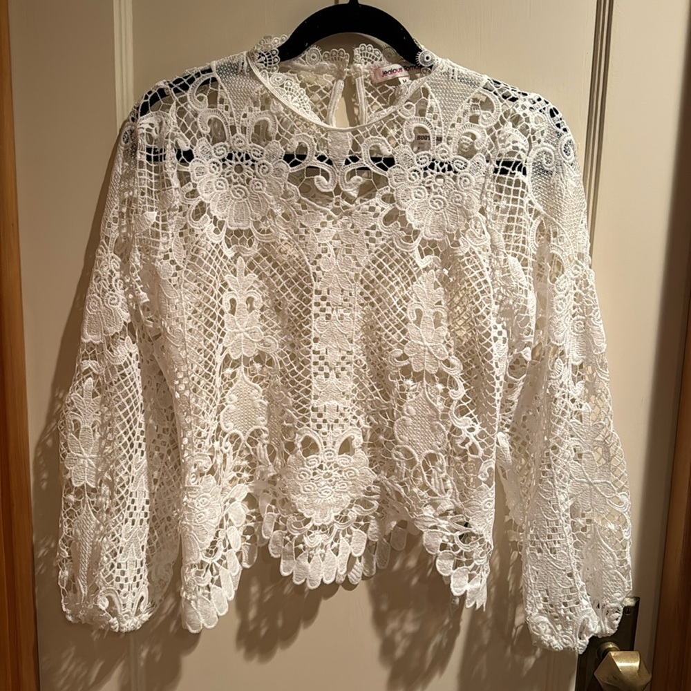 NWT Jealous Tomato Lace top size Med